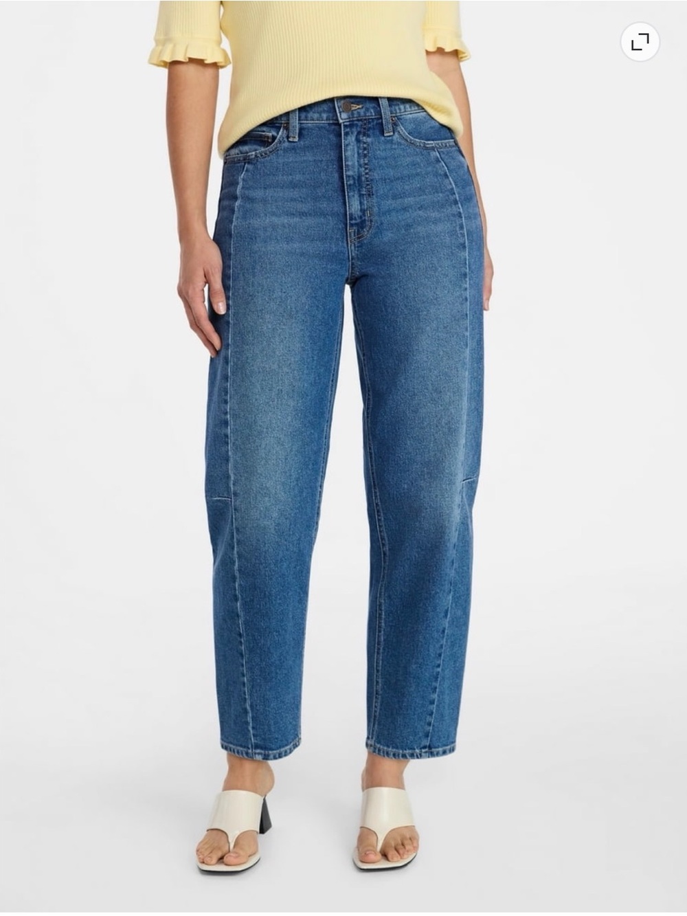 Time and Tru Barrel -Leg Jeans in Blue Wash Size 0